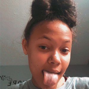 Meet your Posher, Riley